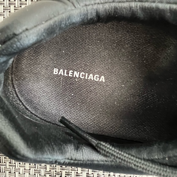 Men's "Balenciaga" Black Leather Casual Sneaker - Picture 4 of 7
